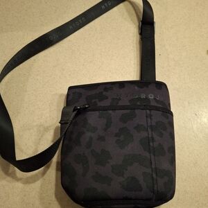 HydroJug Women's Black Camo Shoulder Sling Bag